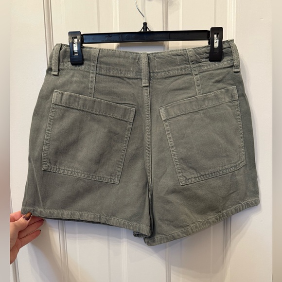 Universal Thread High Rise Pleated Jean Shorts Size 6 - Picture 5 of 6